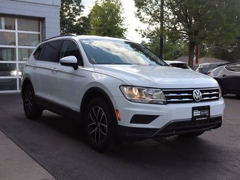 Used 2021 Volkswagen Tiguan SE w/ 3rd Row Seat Package AWD/4WD image 6