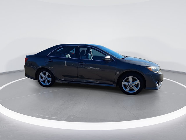 Used 2012 Toyota Camry SE FWD image 9