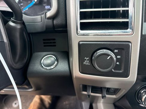 Used 2017 Ford F250 Lariat w/ Lariat Ultimate Package AWD/4WD image 18