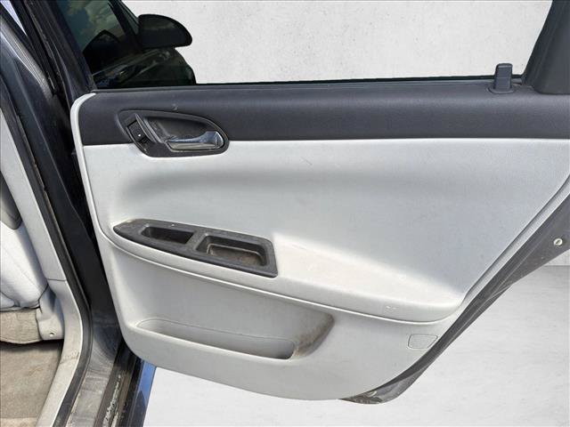 Used 2010 Chevrolet Impala LT FWD image 17