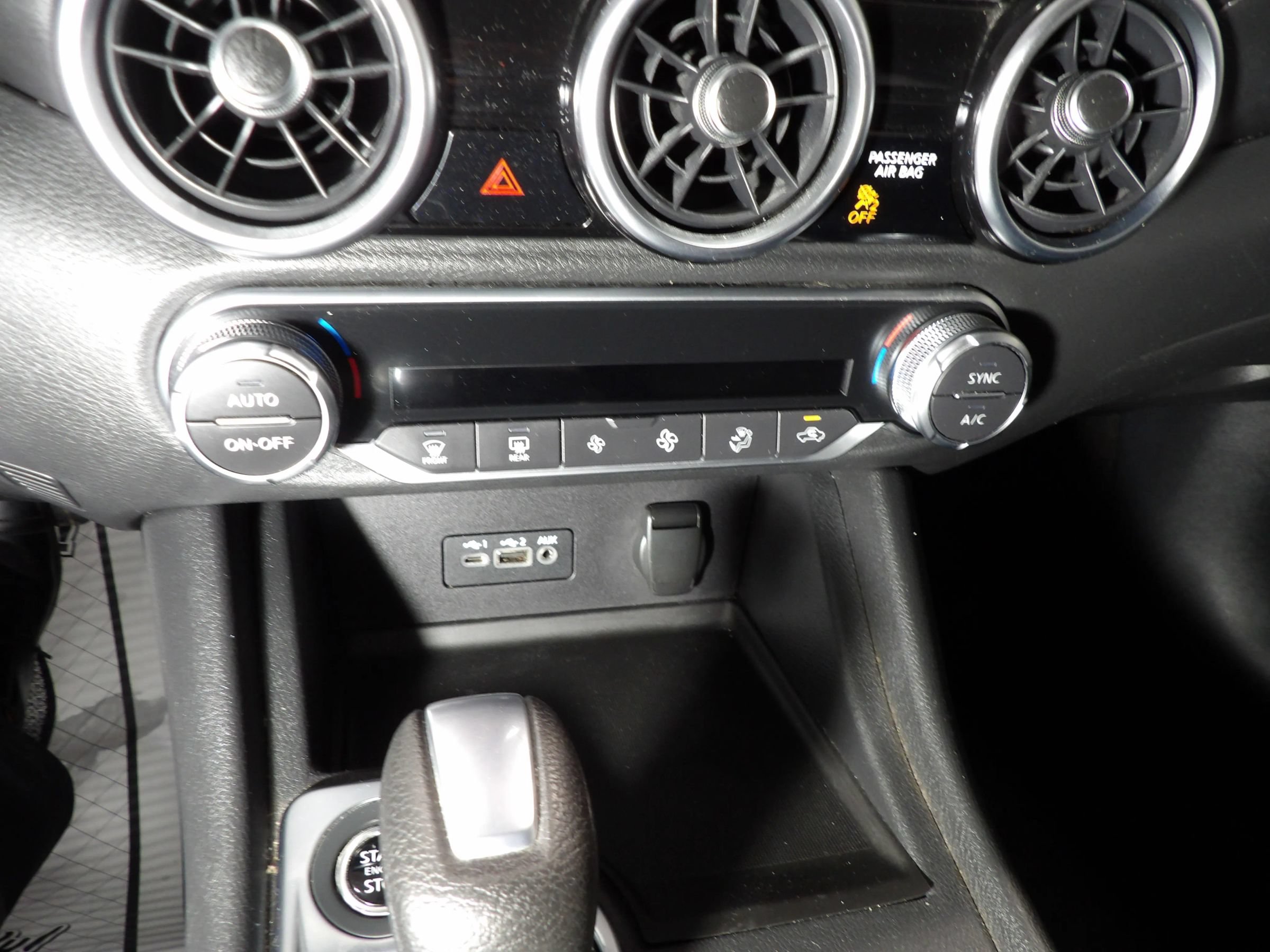 Used 2021 Nissan Sentra SV FWD image 12