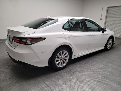Used 2022 Toyota Camry LE FWD image 9