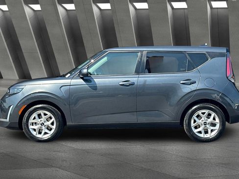 Used 2023 Kia Soul LX w/ Option Group 015 image 7