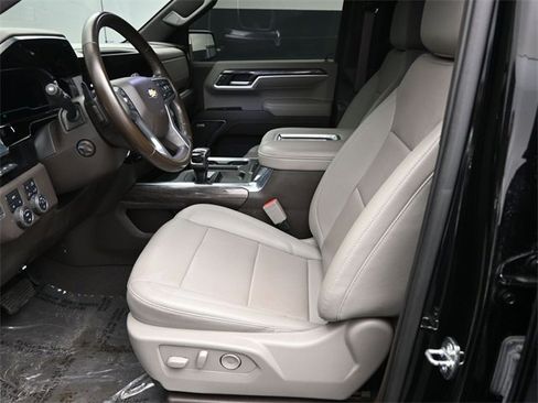 Used 2022 Chevrolet Silverado 1500 LTZ w/ Technology Package image 12