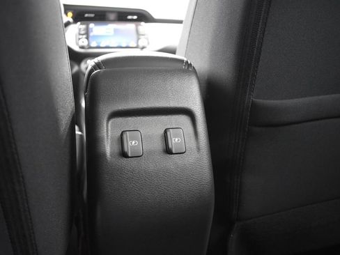 Used 2021 Nissan Kicks SV FWD image 28