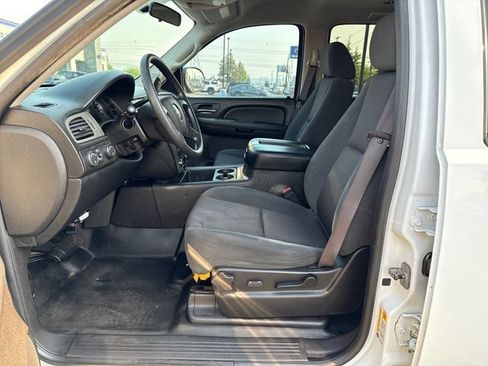 Used 2009 Chevrolet Tahoe 4WD w/ Skid Plate Package image 16