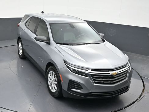 Used 2023 Chevrolet Equinox LS image 21