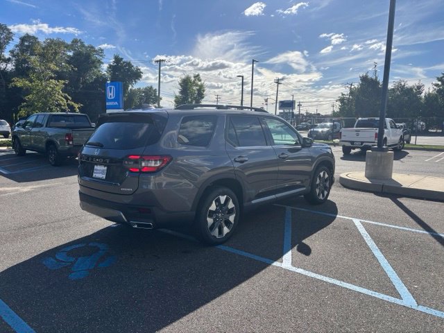 New 2026 Honda Pilot Touring image 5