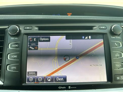 Used 2015 Toyota Highlander XLE image 16