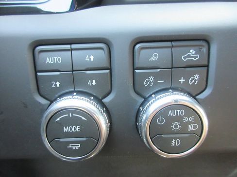New 2026 GMC Sierra 3500 AT4 AWD/4WD image 19