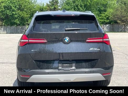 Used 2025 BMW X3 xDrive30i w/ Premium Package AWD/4WD image 4