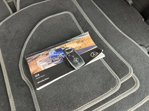 Used 2023 Mercedes-Benz GLB 250 4MATIC image 84