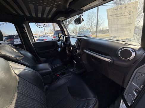 Used 2015 Jeep Wrangler Unlimited Sport AWD/4WD image 9