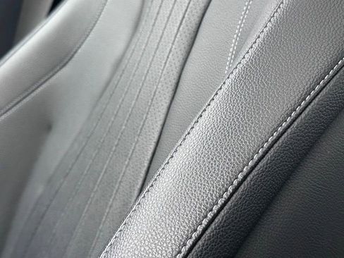 Certified 2018 Mercedes-Benz E 300 4MATIC image 20