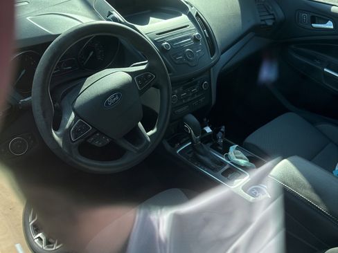 Used 2018 Ford Escape SE w/ Ford Safe & Smart Package image 5