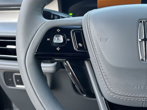 Used 2020 Lincoln Aviator Reserve w/ Equipment Group 202A image 30