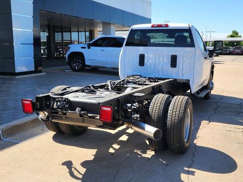 New 2026 GMC Sierra 3500 Pro AWD/4WD image 3