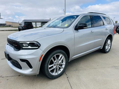 Used 2024 Dodge Durango GT image 40