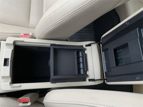 Used 2016 Subaru Outback 2.5i Limited image 26