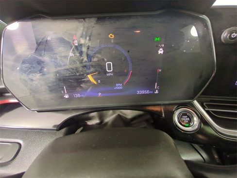 Certified 2024 Chevrolet Trax RS w/ Sunroof Package image 12