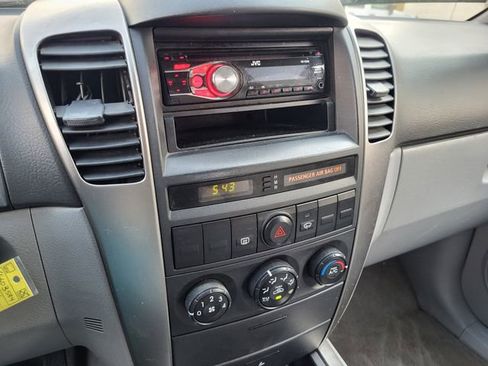 Used 2006 Kia Sorento 2WD image 15