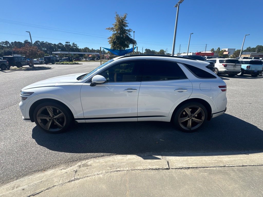 Used 2023 Genesis GV70 2.5T w/ Sport Prestige Package AWD/4WD image 4