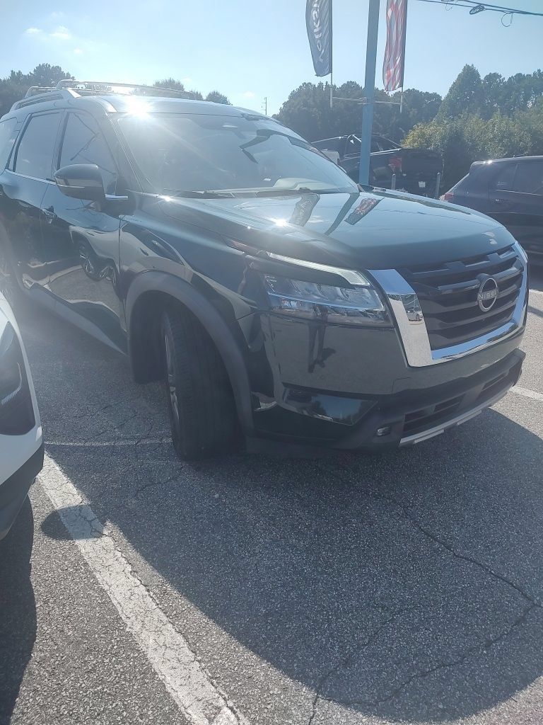 Used 2022 Nissan Pathfinder SL w/ SL Premium Package FWD image 2