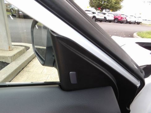 Certified 2024 Nissan Sentra SR image 19