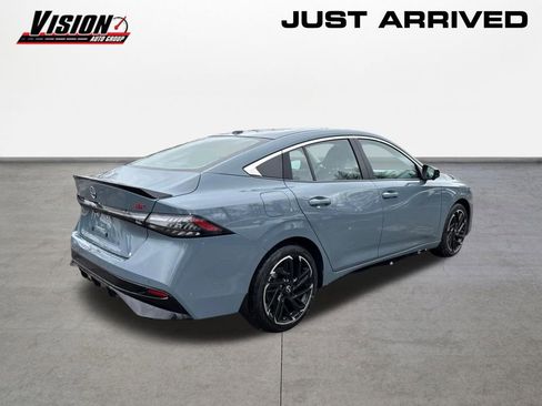 New 2026 Nissan Sentra SR w/ SR Premium Package FWD image 5