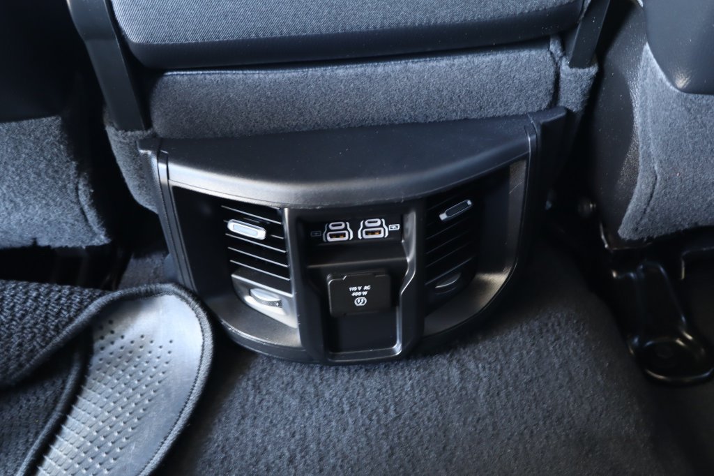 Used 2024 RAM 2500 Laramie AWD/4WD image 32