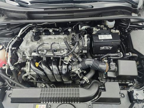 Used 2021 Toyota Corolla LE w/ Carpet Mat Package (TMS) image 33