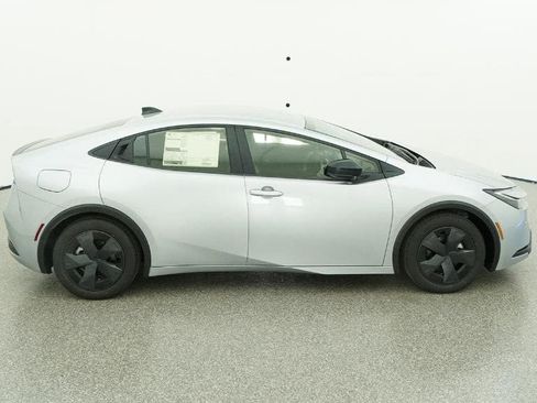 New 2026 Toyota Prius Plug-In Hybrid image 11
