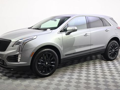 New 2026 Cadillac XT5 Luxury w/ LPO, ONYX Package AWD/4WD image 2