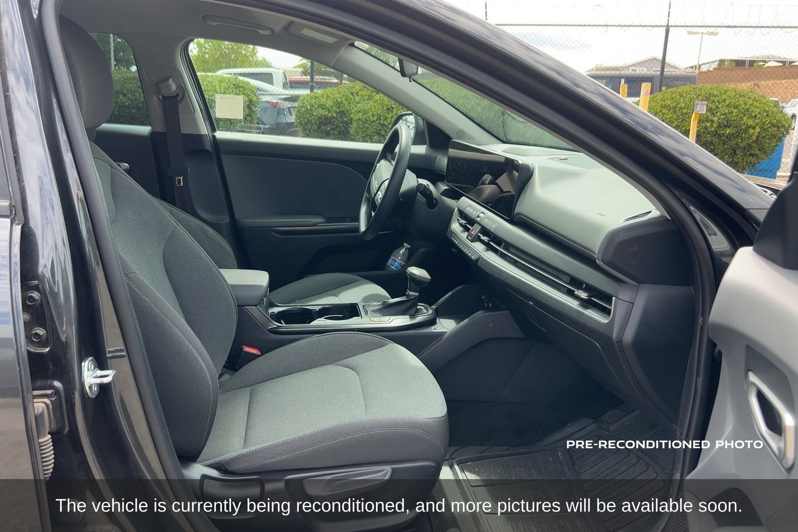 Used 2025 Kia K4 FWD image 15