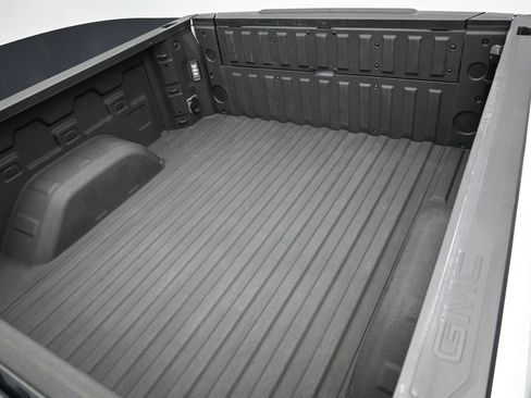 Used 2023 GMC Sierra 1500 AT4 w/ Technology Package AWD/4WD image 45