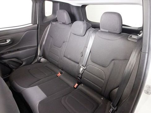Used 2017 Jeep Renegade Altitude AWD/4WD image 22