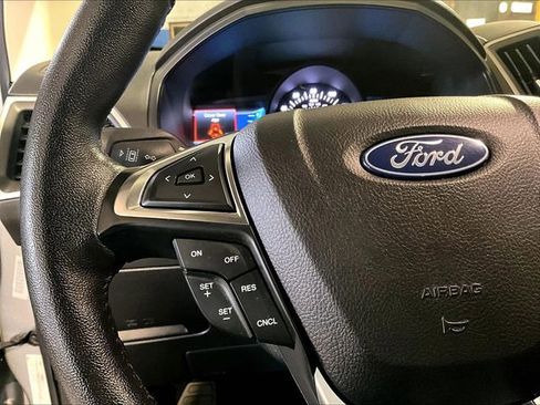 Used 2022 Ford Edge SEL image 23