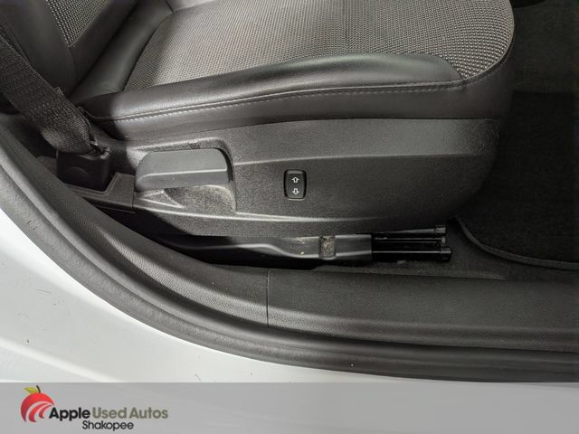 Used 2015 Chevrolet Malibu LT w/ Power Convenience Package FWD image 36