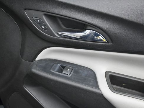 Used 2020 Chevrolet Equinox LS image 13