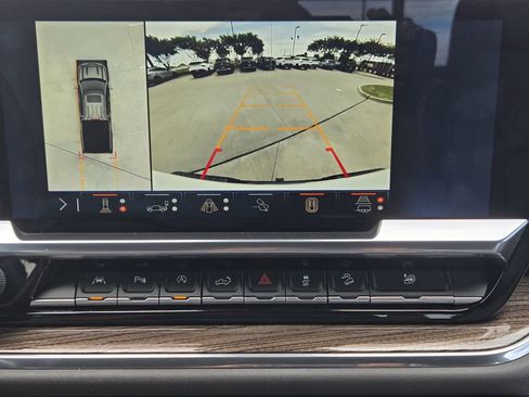 Used 2024 Chevrolet Silverado 1500 LT Trail Boss w/ LT Trail Boss Premium Package image 7