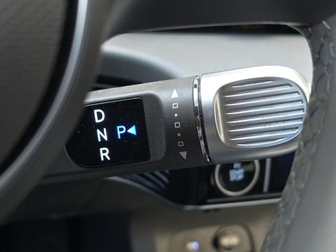 Used 2023 Hyundai Ioniq 5 SE image 28