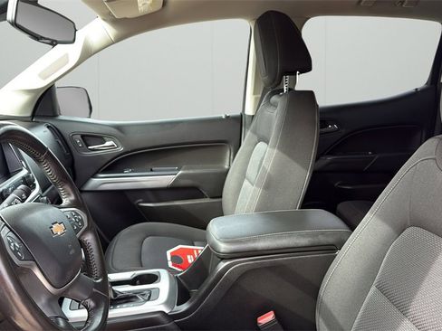Used 2020 Chevrolet Colorado LT w/ LT Convenience Package image 14