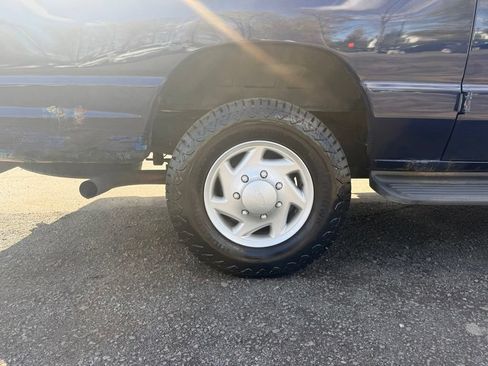 Used 2007 Ford E-350 and Econoline 350 XL RWD image 11