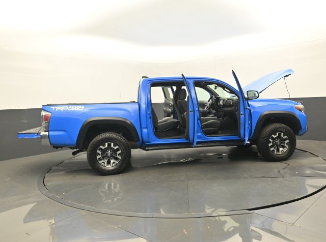 Used 2021 Toyota Tacoma TRD Off-Road AWD/4WD image 33