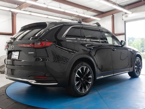 Used 2024 MAZDA CX-90 Plug-In Hybrid w/ Premium Pkg AWD/4WD image 36