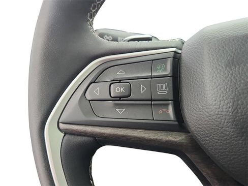 Used 2023 Jeep Grand Cherokee 4WD 4xe image 38