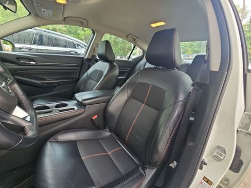 Used 2019 Nissan Altima 2.5 SR FWD image 9