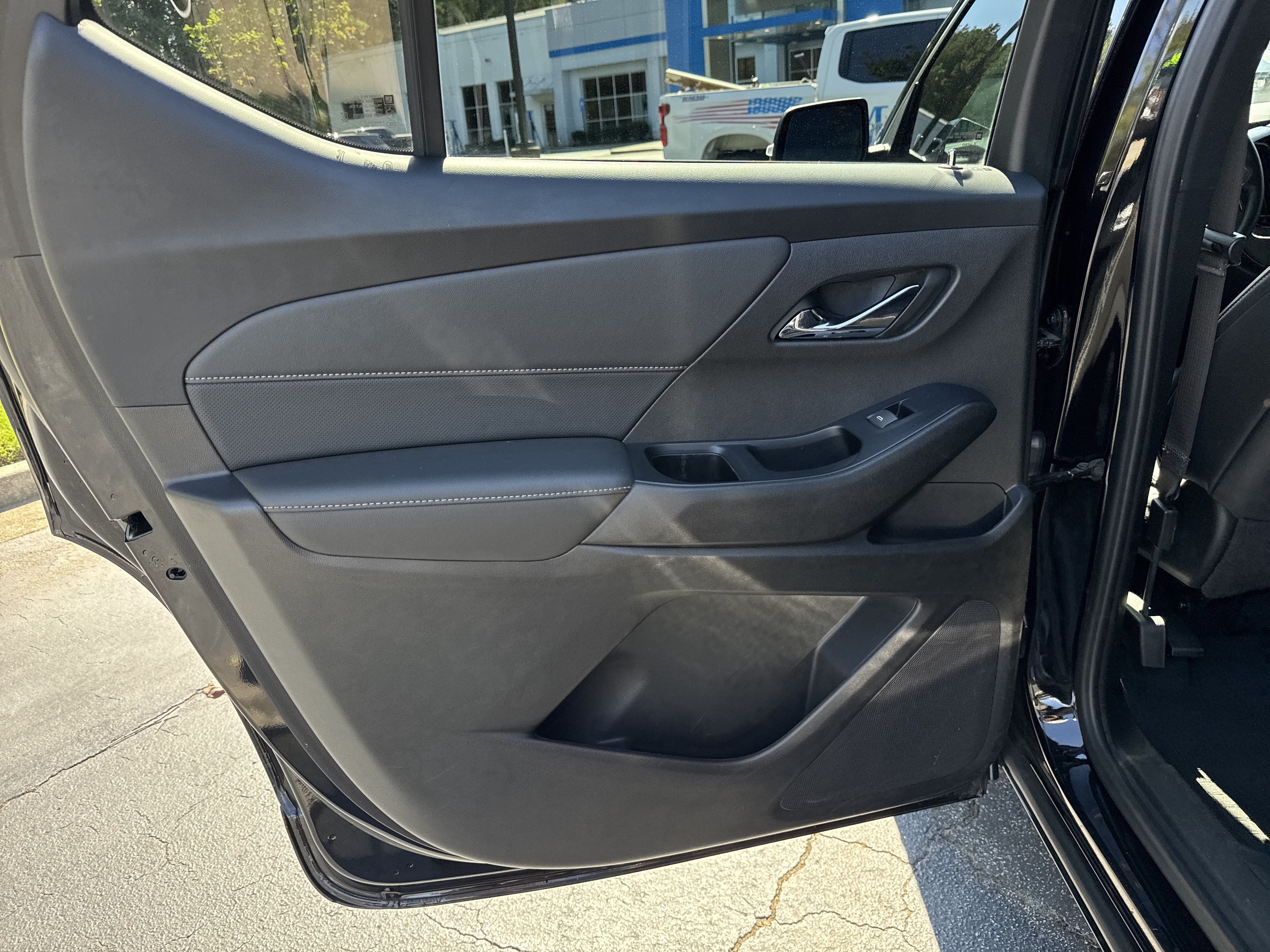 Certified 2023 Chevrolet Traverse Premier FWD image 18