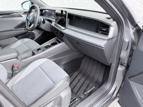 New 2026 Volkswagen Tiguan SE R-Line AWD/4WD image 35