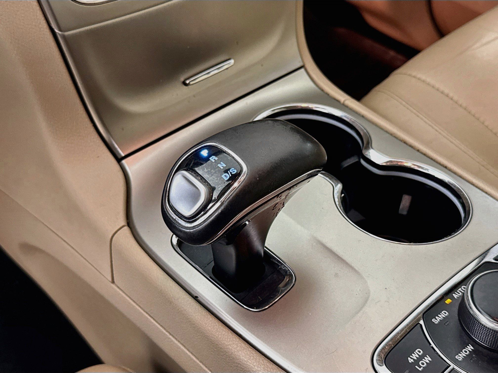 Used 2014 Jeep Grand Cherokee Limited w/ Mopar Chrome Edition Group AWD/4WD image 21